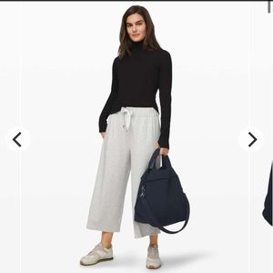 Lululemon on my level bag 19L in Navy Blue